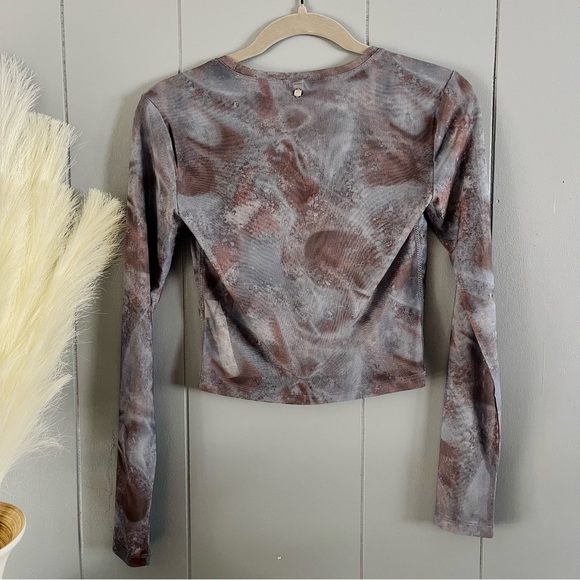 Fabletics Marie Mesh Croptop - Picture 4 of 4